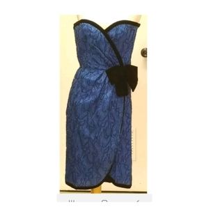 Vintage sz 4 Victoria Royal Beaded& Velvet dress